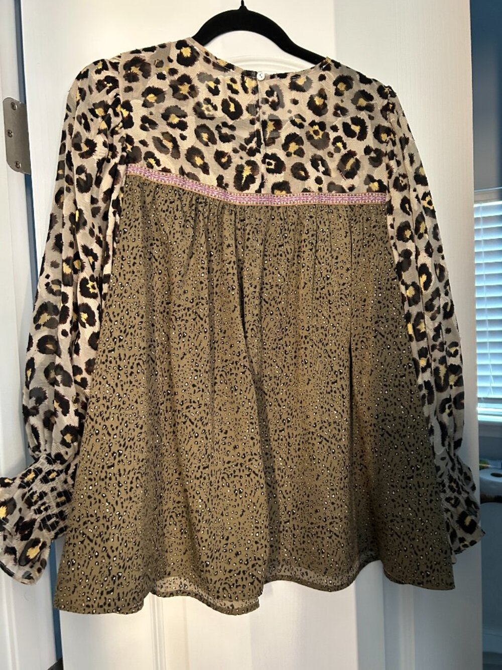 Mixed pattern Blouse - Picture 3 of 4